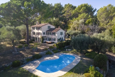 Maison à vendre à GRASSE  - 7 pièces - 174 m² 