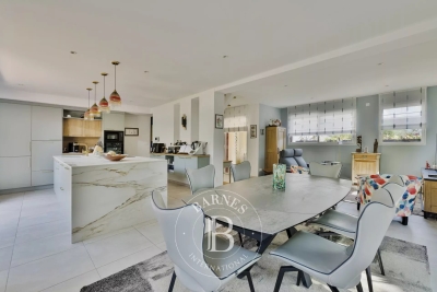 Maison à vendre à ST-MARC-SUR-MER  - 5 pièces - 185 m² 