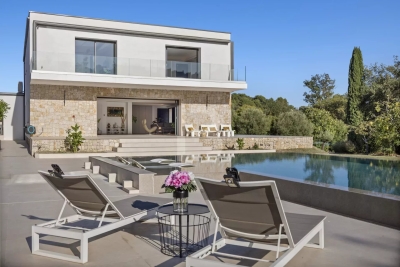 Maison à vendre à VALBONNE  - 9 pièces - 334 m² 