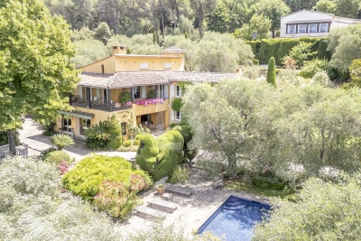 Maison à vendre à GRASSE  - 10 pièces - 368 m² 