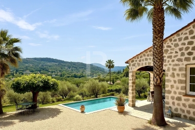 Maison à vendre à GRASSE  - 8 pièces - 190 m² 