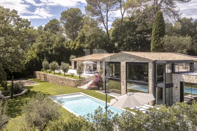 Maison à vendre à VALBONNE  - 7 pièces - 300 m² 