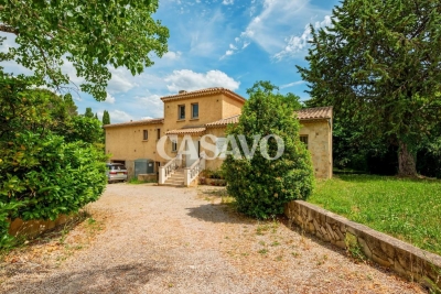 Maison à vendre à AIX-EN-PROVENCE  - 6 pièces - 200 m² 