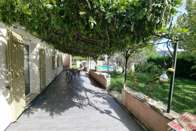 Maison &agrave; vendre jardin garage piscine 