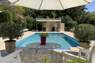 Maison à vendre à UZÈS Plan de Perbos - 4 pièces - 145 m² 