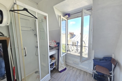 Appartement à vendre à PARIS 9EME Rochechouart 7 - 1 pièces - 6 m² 