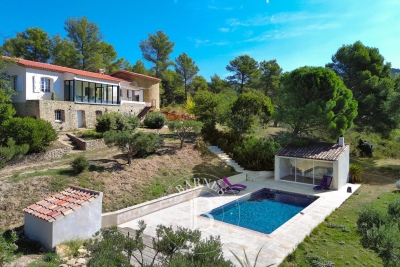 Maison à vendre à LE BEAUSSET  - 7 pièces - 200 m² 