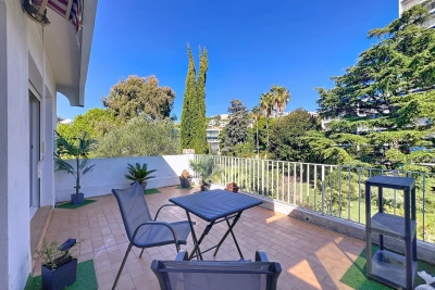 Appartement à vendre à NICE Comte de Falicon - 2 pièces - 41 m² 