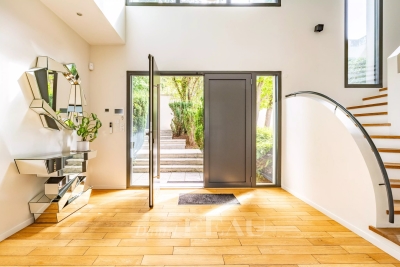 Maison &agrave; vendre &agrave; LA CELLE ST CLOUD  - 12 pi&egrave;ces - 518 m&sup2; 