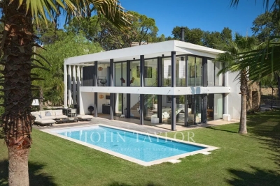 Maison à vendre à MOUGINS  - 7 pièces - 260 m² 