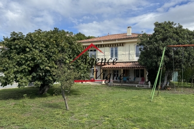 Maison à vendre à ST-AMBROIX  - 6 pièces - 152 m² 