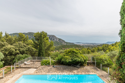 Maison à vendre à LE REVEST-LES-EAUX  - 10 pièces - 265 m² 