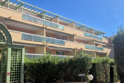 Appartement à vendre à ST-RAPHAËL La Motte - 2 pièces - 51 m² 