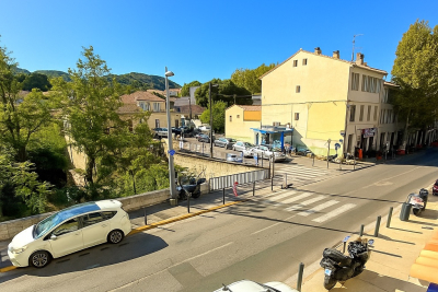 Appartement à vendre à MARSEILLE 11EME La Roque-d'Anthéron - 1 pièces - 37 m² 