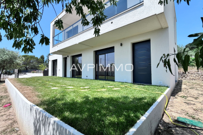 Maison à vendre à CEYRESTE Pauriol-Vertus - 4 pièces - 145 m² 