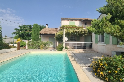 Maison à vendre à CHATUZANGE LE GOUBET Mours-Saint-Eusèbe - 8 pièces - 215 m² 