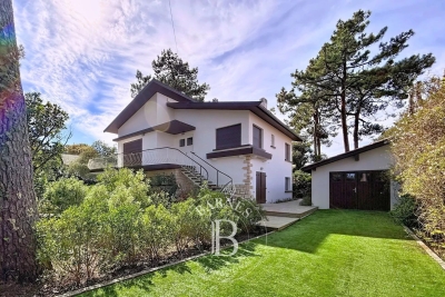 Maison à vendre à LÈGE-CAP-FERRET Saint-Bruno-Saint-Victor 1 - 7 pièces - 180 m² 