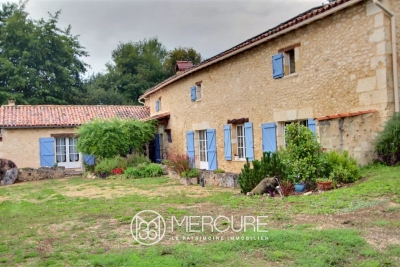 Maison &agrave; vendre &agrave; BERGERAC  - 7 pi&egrave;ces - 212 m&sup2; 