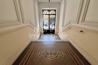 Appartement à vendre à NICE Mont Gros - 2 pièces - 52 m² 