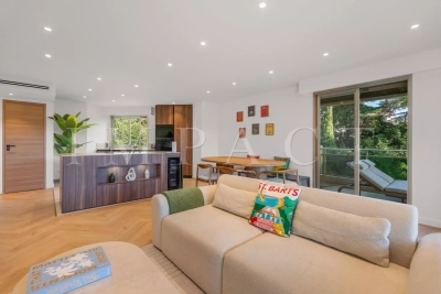 Appartement à vendre à CANNES Mont Boron - 3 pièces - 87 m² 