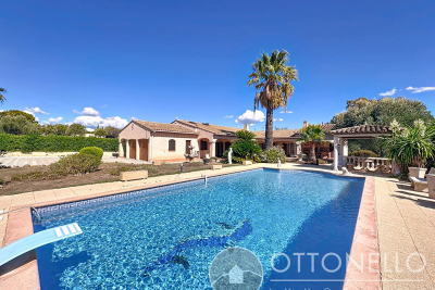 Maison à vendre à ROQUEBRUNE-SUR-ARGENS Rayol-Canadel-sur-Mer - 6 pièces - 182 m² 