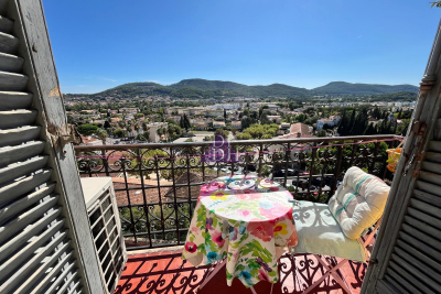 Appartement à vendre à HYÈRES  - 3 pièces - 73 m² 