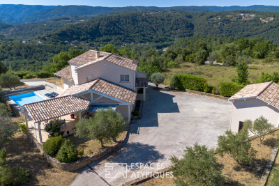 Maison à vendre à LES VANS Vernon - 6 pièces - 260 m² 