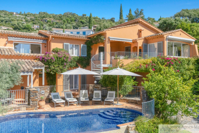 Maison &agrave; vendre &agrave; Le Lavandou  - 8 pi&egrave;ces 217 m&sup2; 