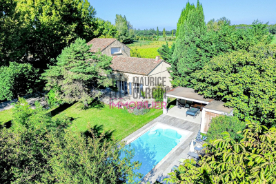 Maison à vendre à SARRIANS Rotondes-Barbiere - 6 pièces - 271 m² 