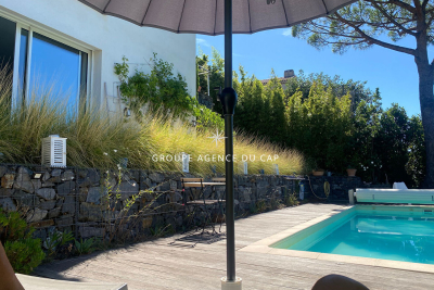 Maison à vendre à LES ISSAMBRES Centre Ville - 5 pièces - 174 m² 