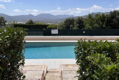 Appartement à vendre à LE CANNET Pierlas - 2 pièces - 42 m² 