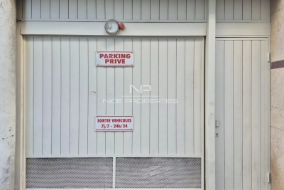 Parking/Garage à vendre à NICE Mont Gros  - 10 m² 