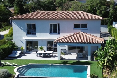 House for sale in LES ADRETS-DE-L'ESTÉREL Les Plaines-Les Tasses - 7 rooms - 237 m&sup2; 