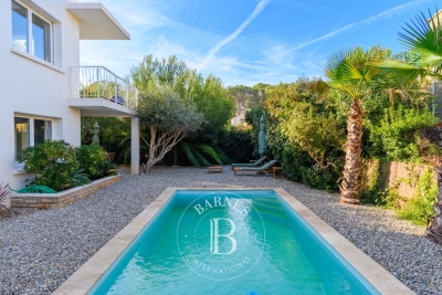 Maison à vendre à SANARY-SUR-MER Champ de Mars Ii - 6 pièces - 175 m² 