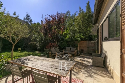 House for sale in LA GARENNE COLOMBES Denfert-Rochereau 6 - 5 rooms - 110 m² 