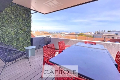 House for sale in ANTIBES  - 6 rooms - 220 m² 