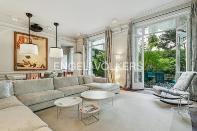 Apartment for sale in PARIS 8EME Faubourg du Roule - 6 rooms - 315 m² 