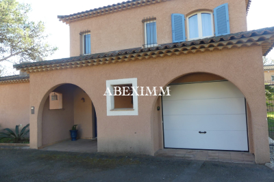 Maison à vendre à ST-AYGULF  - 5 pièces - 160 m² 