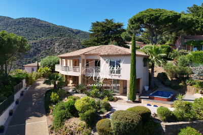 Maison à vendre à LE LAVANDOU Vert Coteau - 5 pièces - 240 m² 