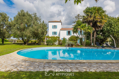 Maison à vendre à CHAILLEVETTE Sebastien de Brouard - 10 pièces - 230 m² 