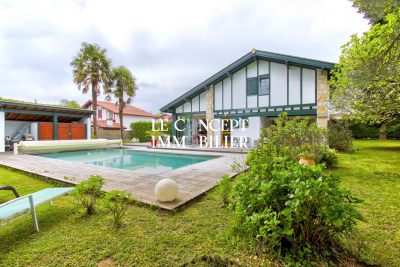 Maison à vendre à AHETZE  - 6 pièces - 205 m² 