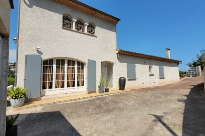 Maison à vendre à MANDELIEU-LA-NAPOULE  - 7 pièces - 217 m² 