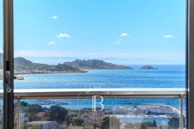 Appartement à vendre à MARSEILLE 8EME Village-Plages - 3 pièces - 90 m² 