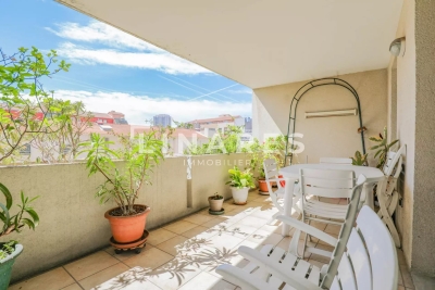 Appartement à vendre à MARSEILLE 8EME  - 3 pièces - 71 m² 