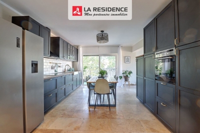 Apartment for sale in FRÉJUS Fayence - 6 rooms - 93 m² 