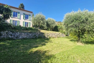 Maison à vendre à GRASSE  - 8 pièces - 200 m² 