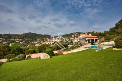 Maison &agrave; vendre &agrave; LES ISSAMBRES  - 6 pi&egrave;ces - 185 m&sup2; 