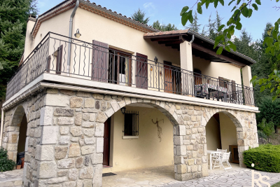 Maison à vendre à ROCLES  - 7 pièces - 172 m² 