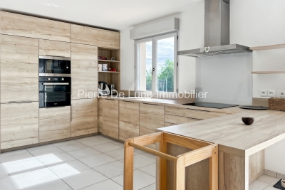 Maison à vendre à ST VERAND  - 4 pièces - 93 m² 