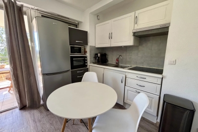 Appartement à vendre à VILLENEUVE-LOUBET Les Pomarels - 1 pièces - 55 m² 